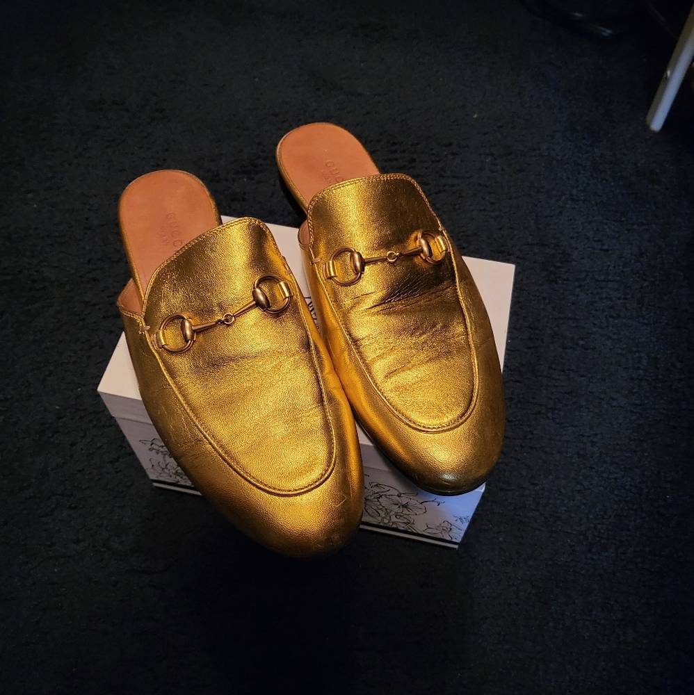 Gucci mules 38